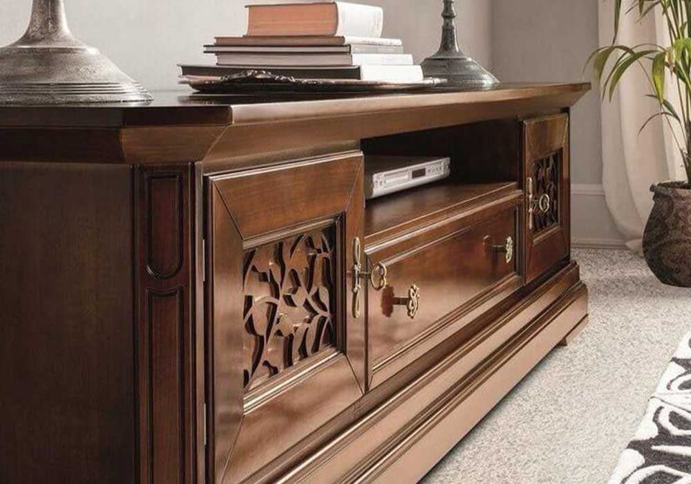 Classic-TV-table